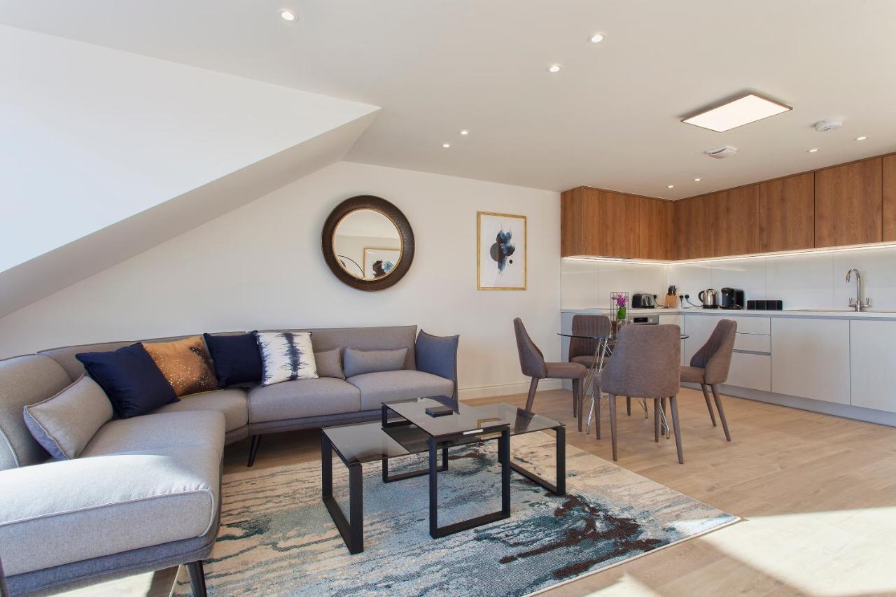 Apartamento Charles Hope Staines Centre Exterior foto