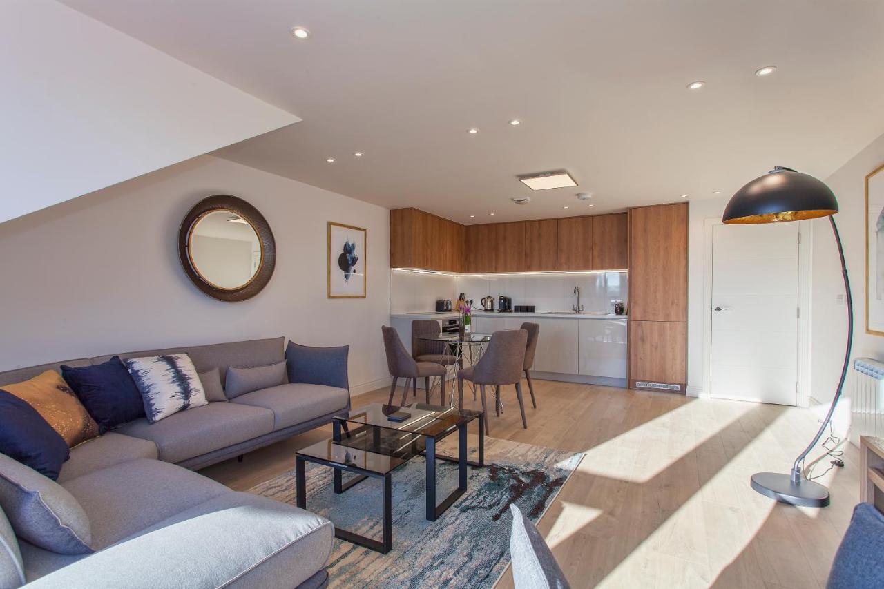 Apartamento Charles Hope Staines Centre Exterior foto